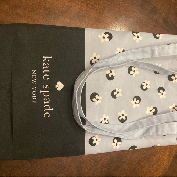 NWOT Kate Spade reusable soft fabric shopping bag light blue w/ navy & white - Picture 6 of 6